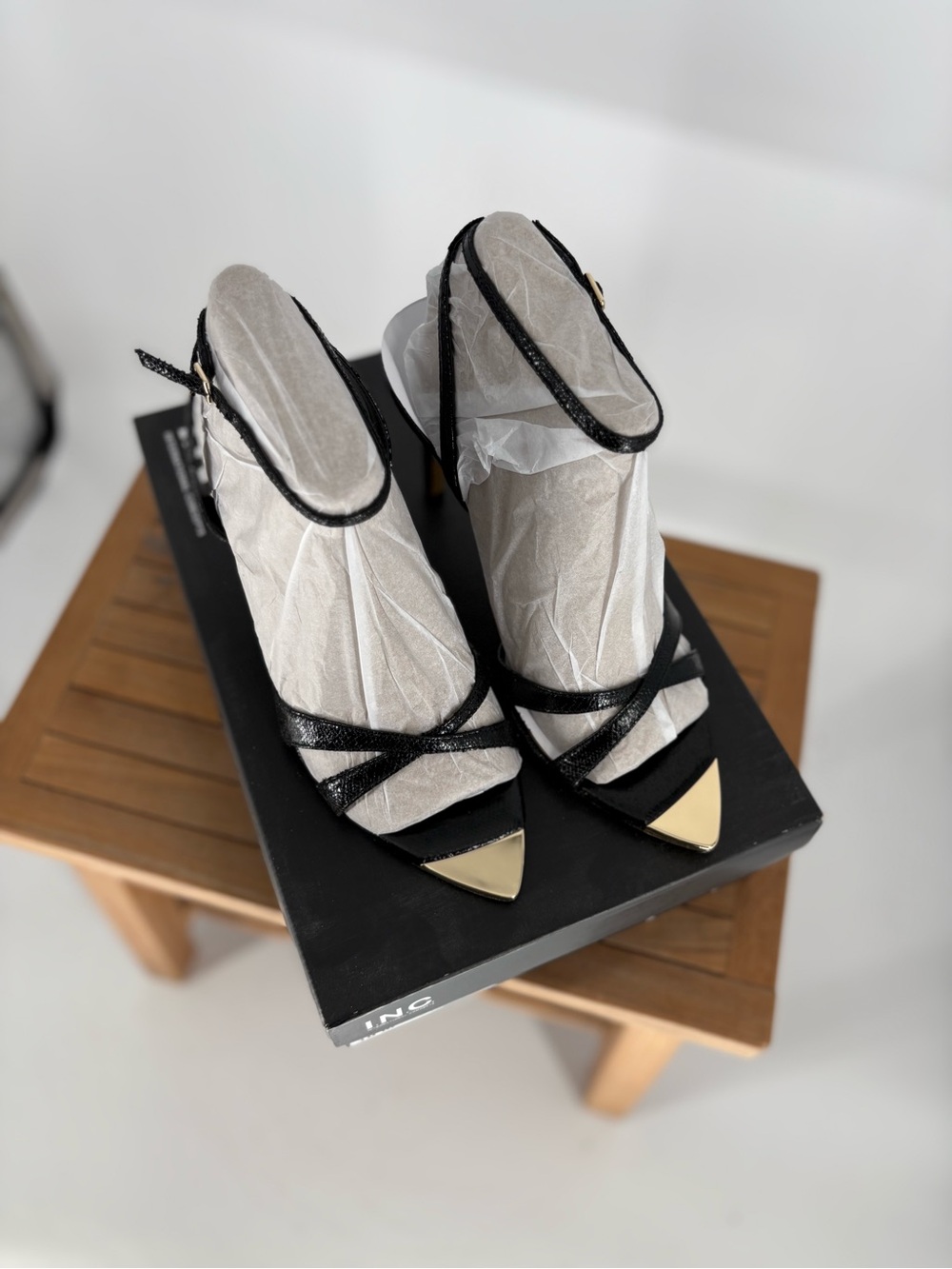New INC AELIZIAP Black  Pointed Toe Strappy Heels with Gold Cap size 10M
